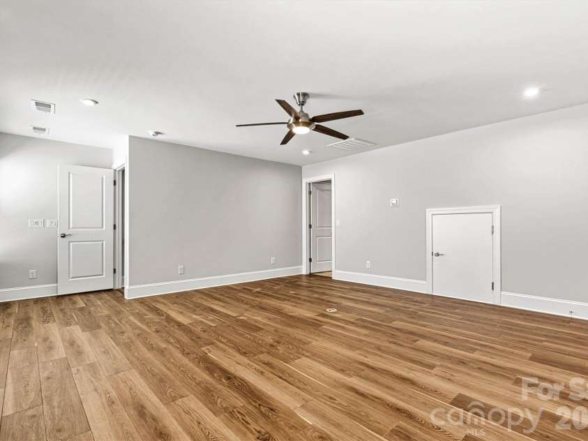 4448 Moxie Way, Charlotte, NC 28215.  MLS# CAR4366157, YatesRealty ID 13838. 