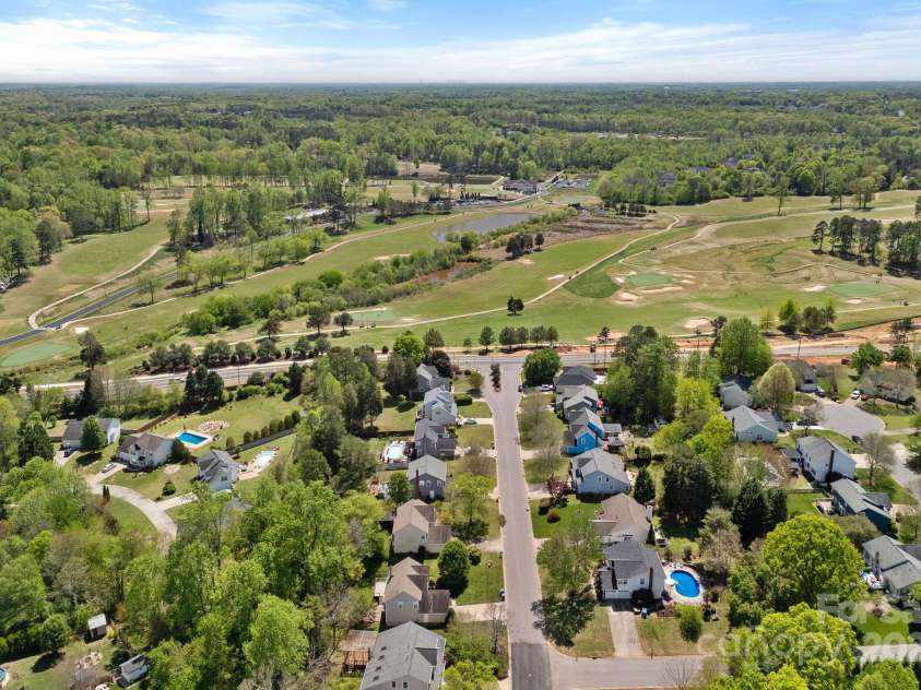 181 Glynwater Drive, Mooresville, NC 28117.  MLS# CAR4243955, YatesRealty ID 13839. 