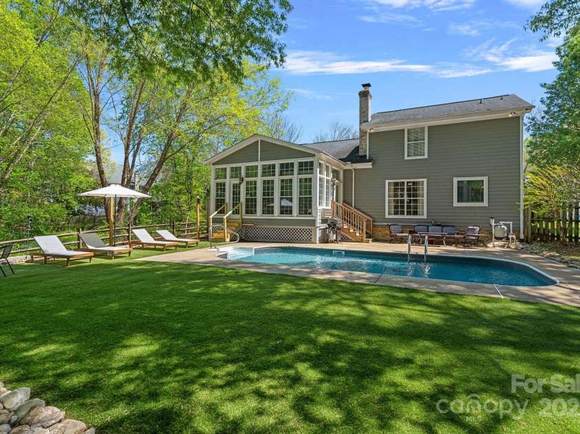 181 Glynwater Drive, Mooresville, NC 28117.  MLS# CAR4243955, YatesRealty ID 13839. 