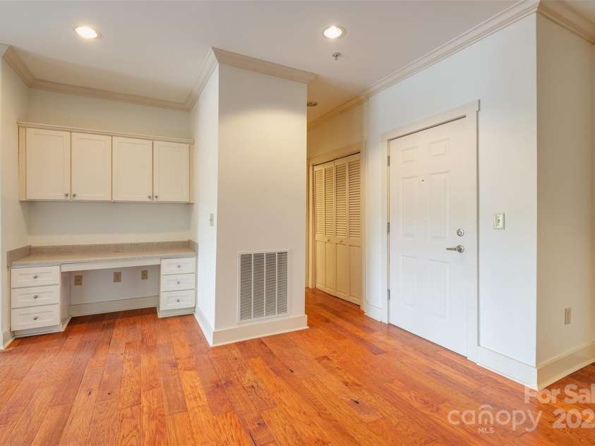 9 Kenilworth Knolls, Asheville, NC 28805.  MLS# CAR4271939, YatesRealty ID 1384. 