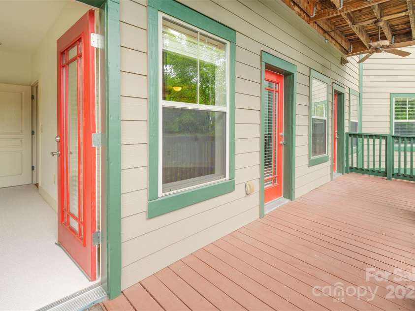 9 Kenilworth Knolls, Asheville, NC 28805.  MLS# CAR4271939, YatesRealty ID 1384. 