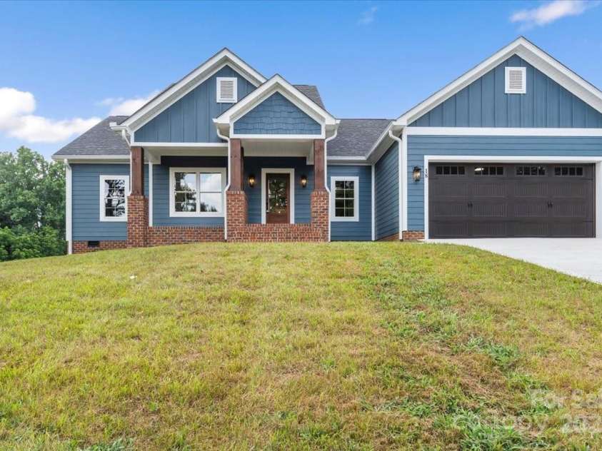 18 Morningside Drive, Granite Falls, NC 28630.  MLS# CAR4276310, YatesRealty ID 13840. 
