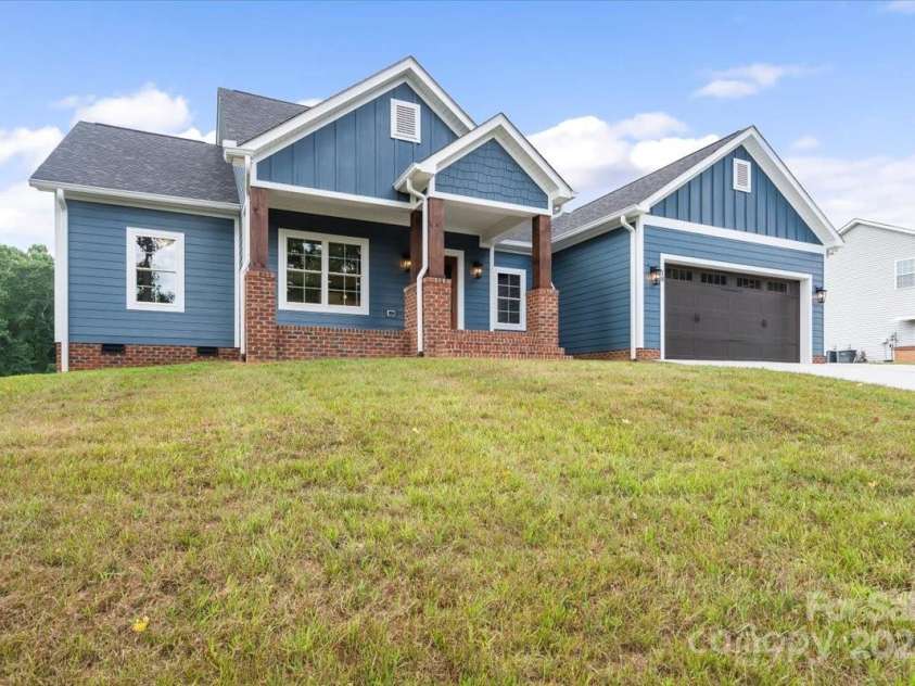 18 Morningside Drive, Granite Falls, NC 28630.  MLS# CAR4276310, YatesRealty ID 13840. 