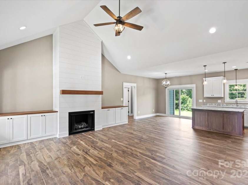 18 Morningside Drive, Granite Falls, NC 28630.  MLS# CAR4276310, YatesRealty ID 13840. 