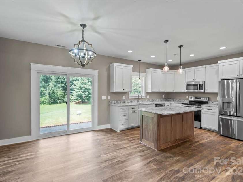 18 Morningside Drive, Granite Falls, NC 28630.  MLS# CAR4276310, YatesRealty ID 13840. 