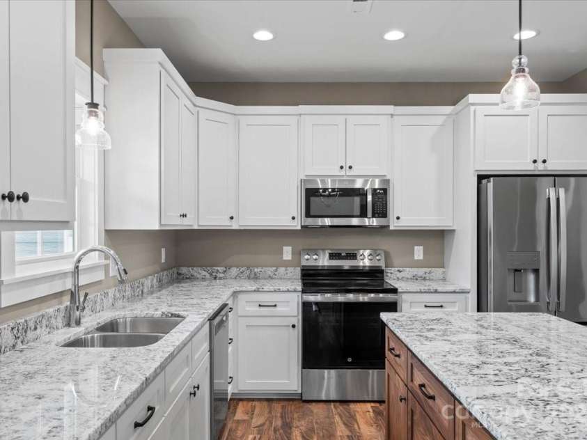 18 Morningside Drive, Granite Falls, NC 28630.  MLS# CAR4276310, YatesRealty ID 13840. 