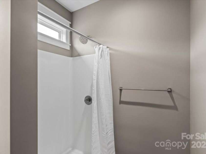 18 Morningside Drive, Granite Falls, NC 28630.  MLS# CAR4276310, YatesRealty ID 13840. 