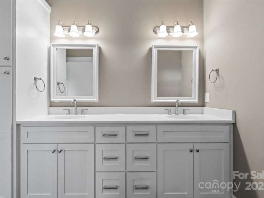 18 Morningside Drive, Granite Falls, NC 28630.  MLS# CAR4276310, YatesRealty ID 13840. 