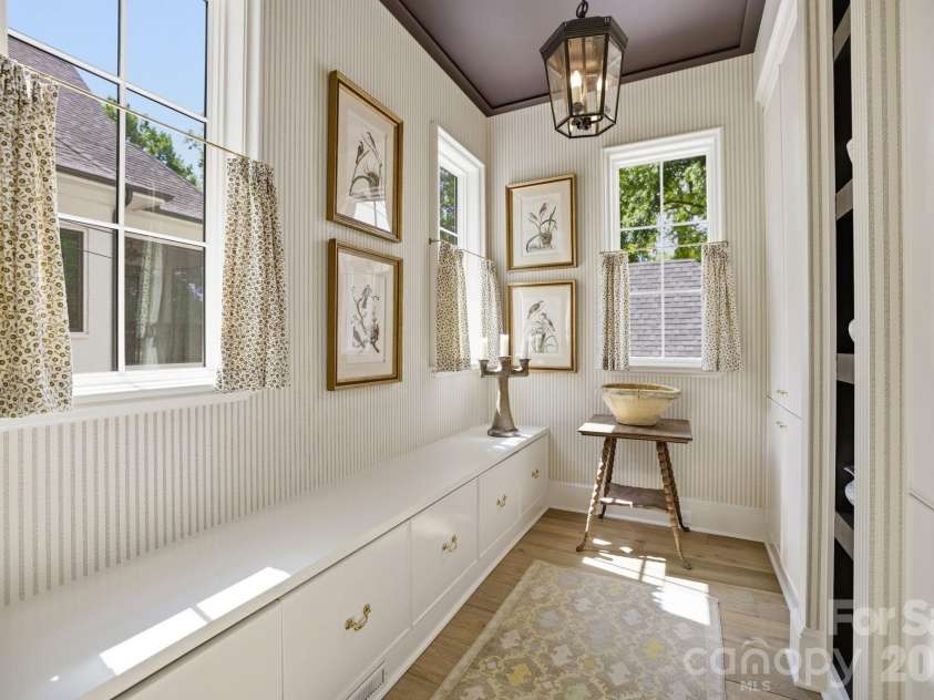 2710 Briarcliff Place, Charlotte, NC 28207.  MLS# CAR4371985, YatesRealty ID 13841. 