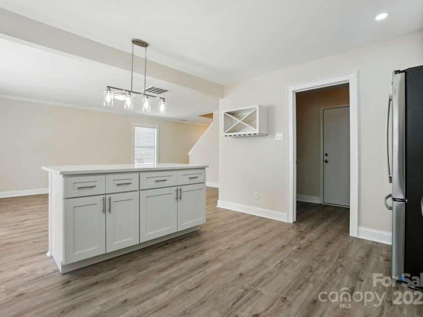 6430 Matlea Court, Charlotte, NC 28215.  MLS# CAR4253997, YatesRealty ID 13841. 