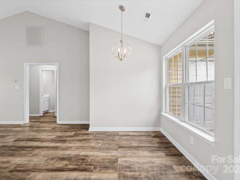 1542 Farningham Lane, Burlington, NC 27215.  MLS# CAR4238324, YatesRealty ID 13842. 