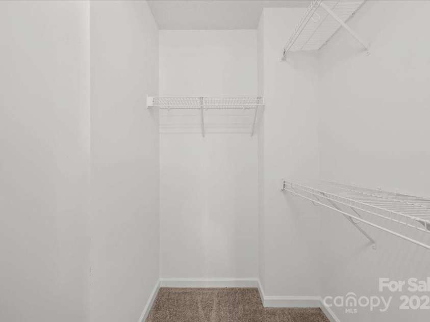 1542 Farningham Lane, Burlington, NC 27215.  MLS# CAR4238324, YatesRealty ID 13842. 