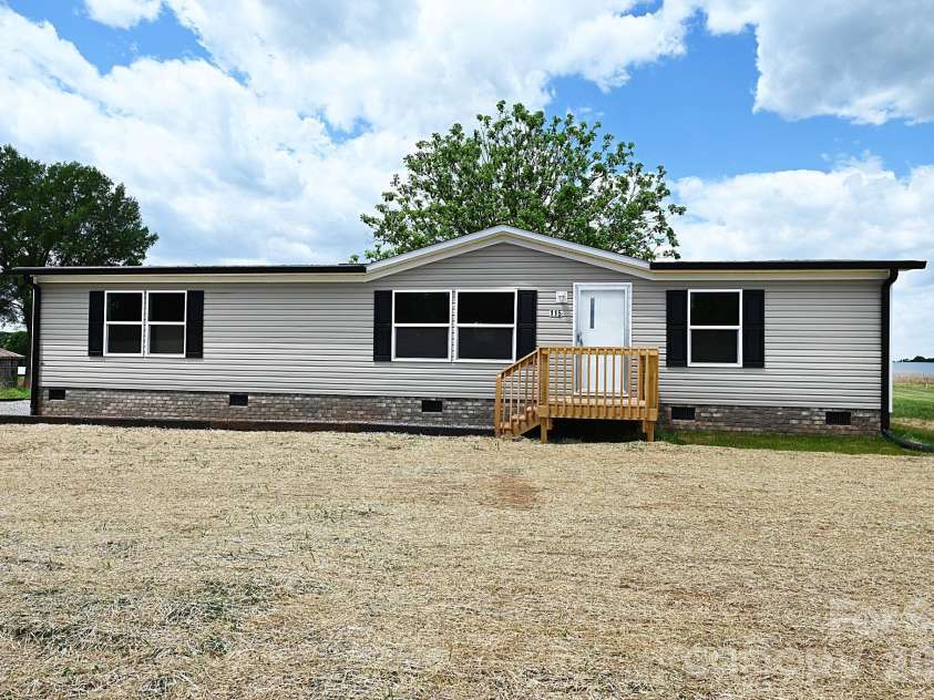 115 Stonydell Drive, Stony Point, NC 28678.  MLS# CAR4372155, YatesRealty ID 13843. 