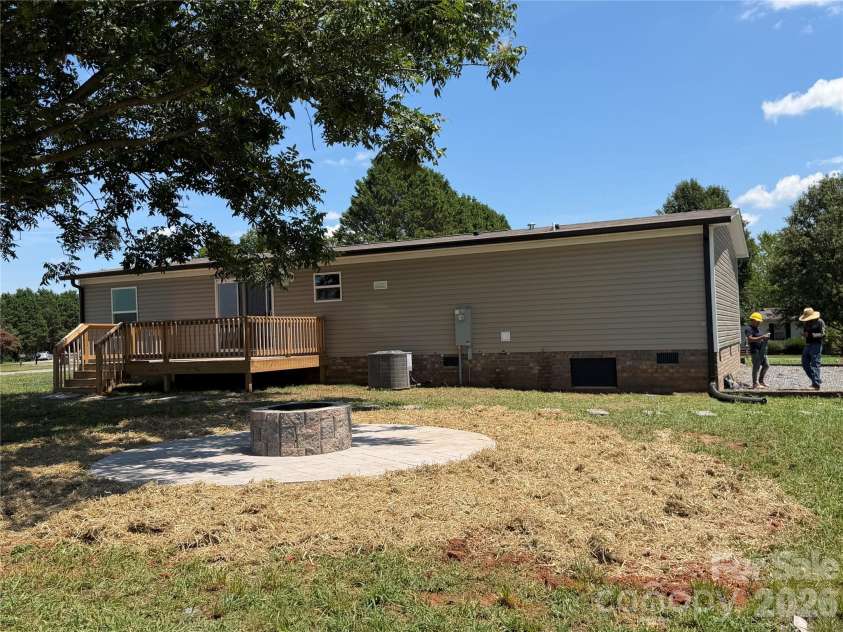 115 Stonydell Drive, Stony Point, NC 28678.  MLS# CAR4372155, YatesRealty ID 13843. 