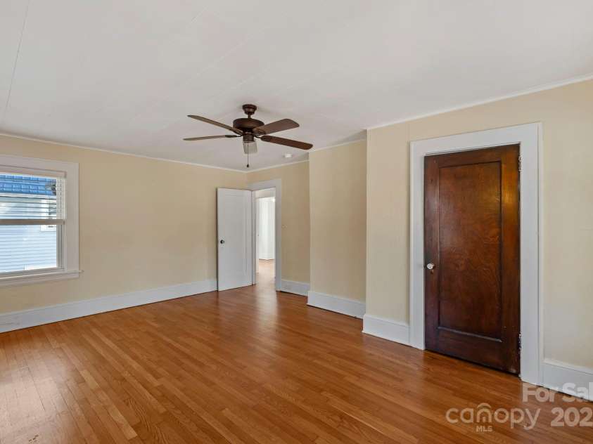 41 Forest Hill Drive, Asheville, NC 28803.  MLS# CAR4217296, YatesRealty ID 13843. Beautiful hardwood floors throughout