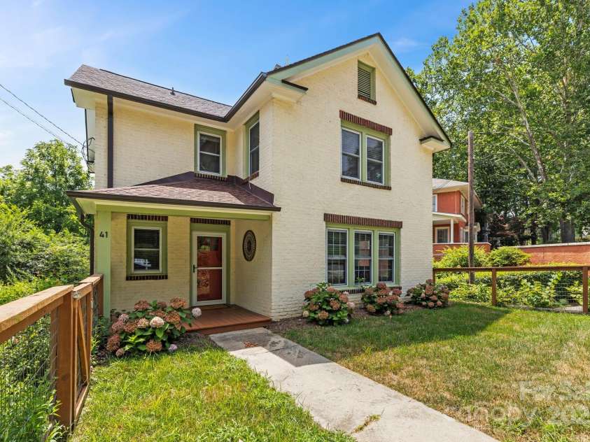41 Forest Hill Drive, Asheville, NC 28803.  MLS# CAR4217296, YatesRealty ID 13843. Storybook 1920's Brick home