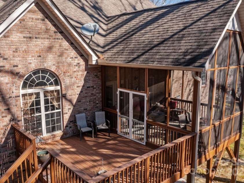 170 Anniston Way, Davidson, NC 28036.  MLS# CAR4227260, YatesRealty ID 13844. 