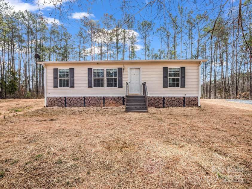 406 Rock Corner Road, Forest City, NC 28043.  MLS# CAR4228078, YatesRealty ID 13845. 