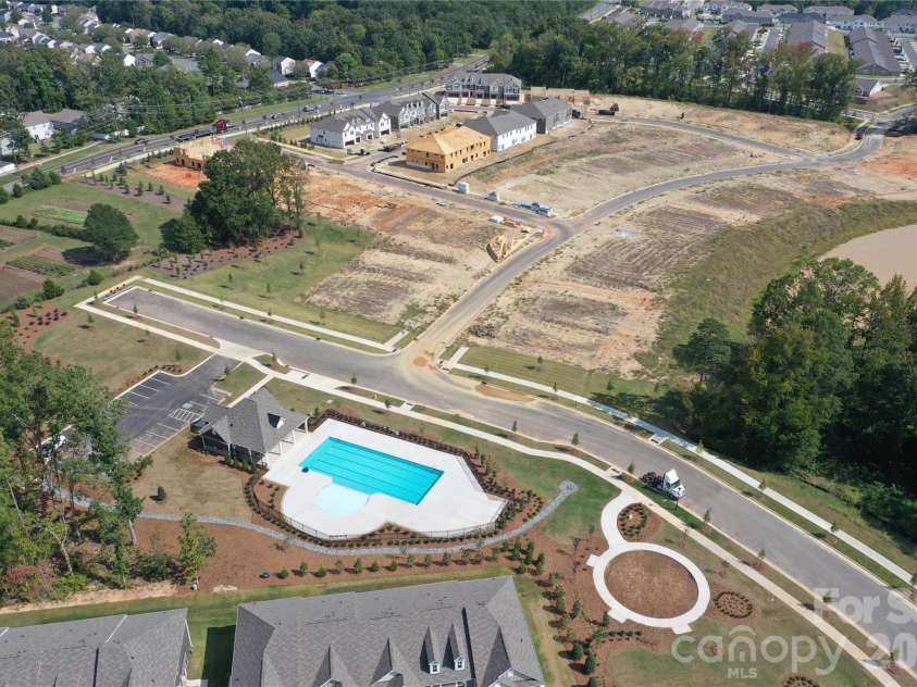 3135 Lilac Grove Drive, Charlotte, NC 28269.  MLS# CAR4370629, YatesRealty ID 13846. Amenity