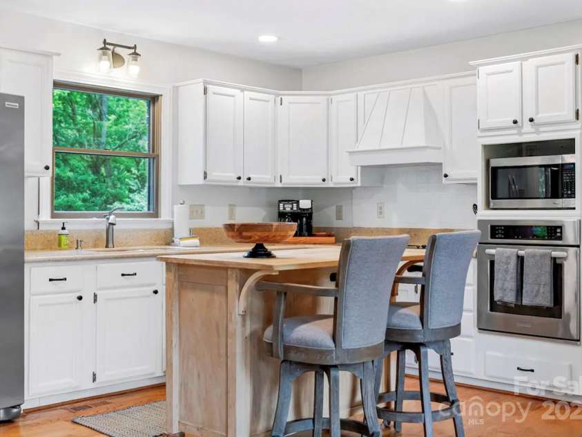 1236 Upper Brush Creek Road, Fairview, NC 28730.  MLS# CAR4233787, YatesRealty ID 13847. Kitchen