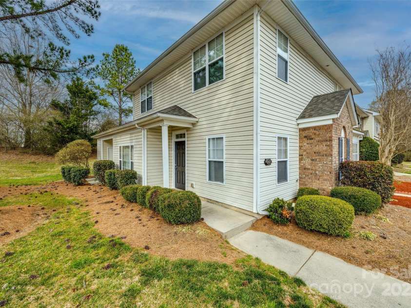 11426 Savannah Creek Drive, Charlotte, NC 28273.  MLS# CAR4222519, YatesRealty ID 13849. 