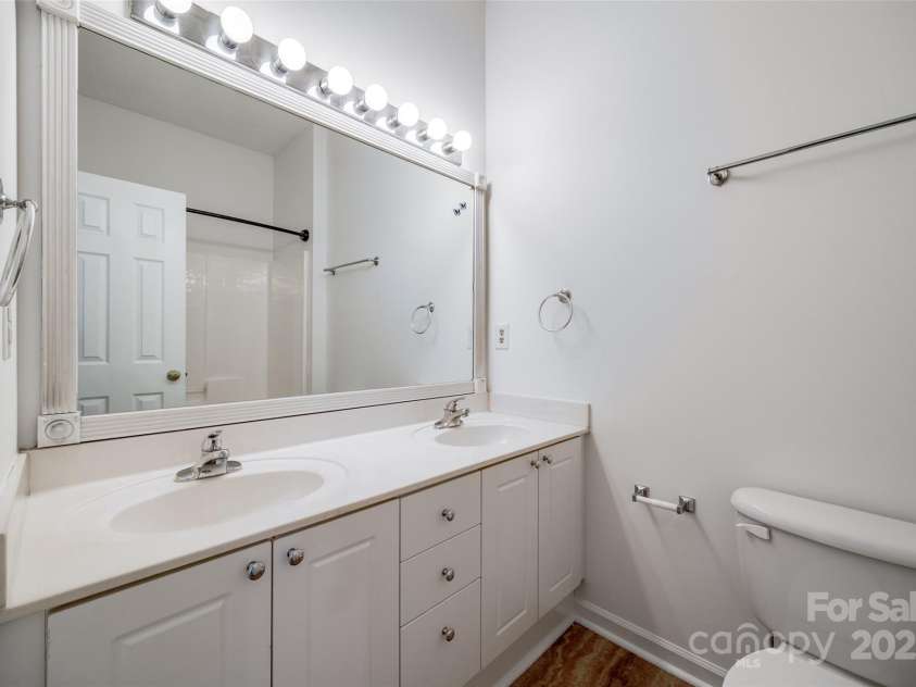 11426 Savannah Creek Drive, Charlotte, NC 28273.  MLS# CAR4222519, YatesRealty ID 13849. 