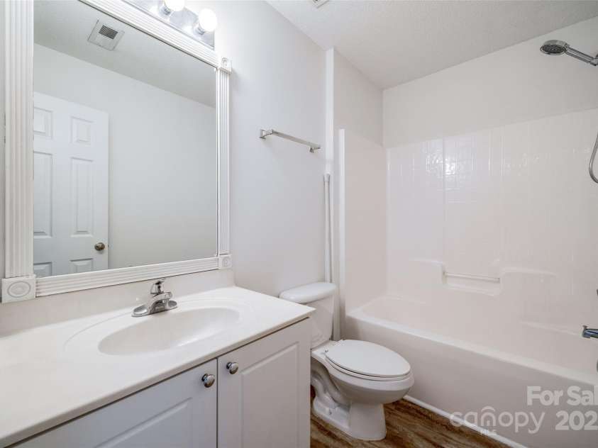 11426 Savannah Creek Drive, Charlotte, NC 28273.  MLS# CAR4222519, YatesRealty ID 13849. 