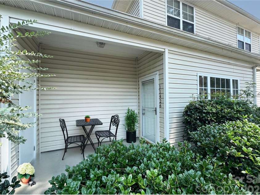 11426 Savannah Creek Drive, Charlotte, NC 28273.  MLS# CAR4222519, YatesRealty ID 13849. Virtually staged