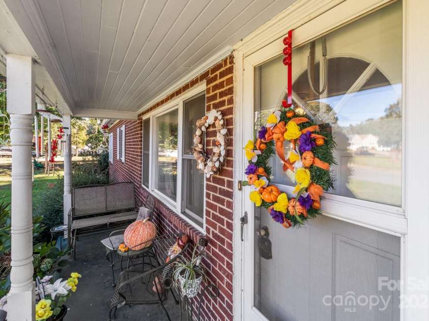 1012 Linwood Road, Kings Mountain, NC 28086.  MLS# CAR4190251, YatesRealty ID 1385. 