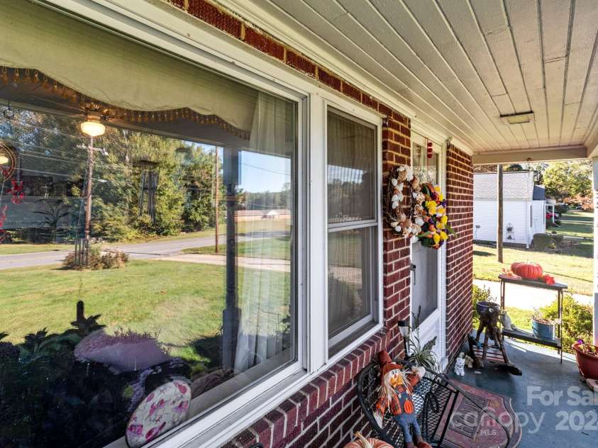 1012 Linwood Road, Kings Mountain, NC 28086.  MLS# CAR4190251, YatesRealty ID 1385. 