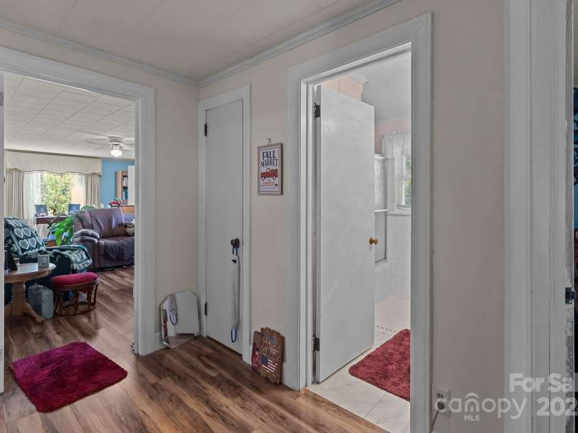 1012 Linwood Road, Kings Mountain, NC 28086.  MLS# CAR4190251, YatesRealty ID 1385. 