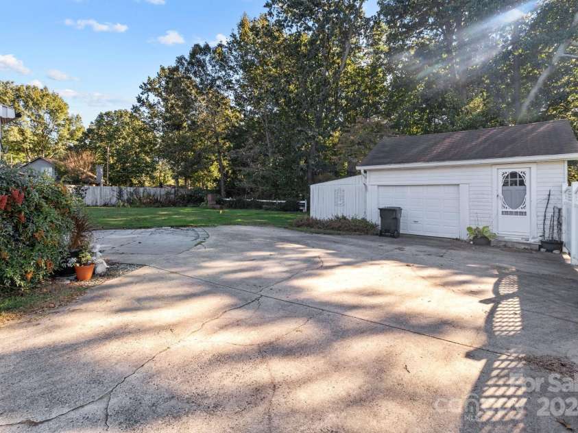 1012 Linwood Road, Kings Mountain, NC 28086.  MLS# CAR4190251, YatesRealty ID 1385. 