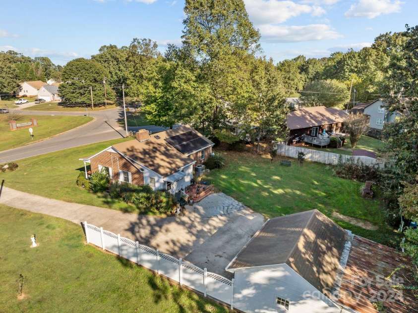 1012 Linwood Road, Kings Mountain, NC 28086.  MLS# CAR4190251, YatesRealty ID 1385. 