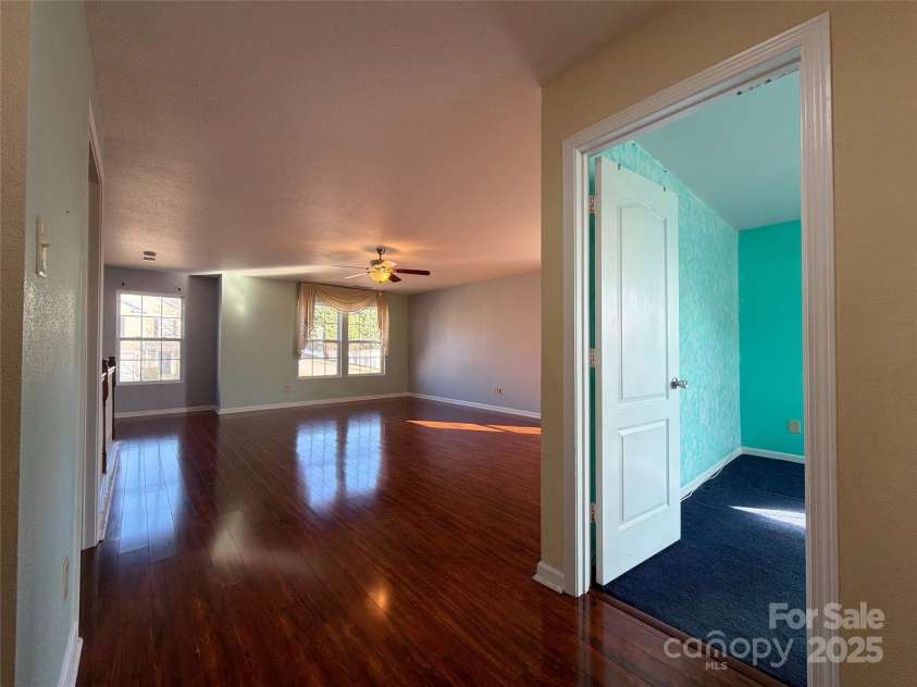 3401 Pikes Peak Drive, Gastonia, NC 28052.  MLS# CAR4331380, YatesRealty ID 1385. 