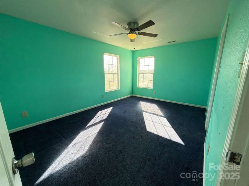 3401 Pikes Peak Drive, Gastonia, NC 28052.  MLS# CAR4331380, YatesRealty ID 1385. 