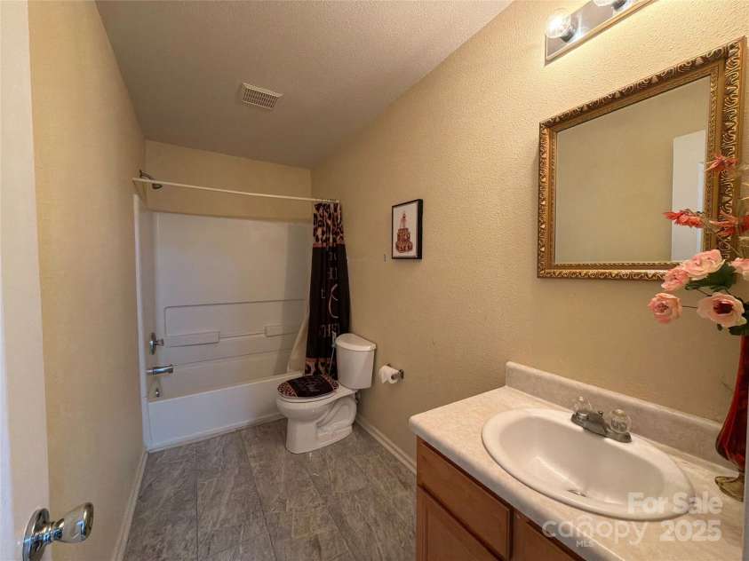 3401 Pikes Peak Drive, Gastonia, NC 28052.  MLS# CAR4331380, YatesRealty ID 1385. 