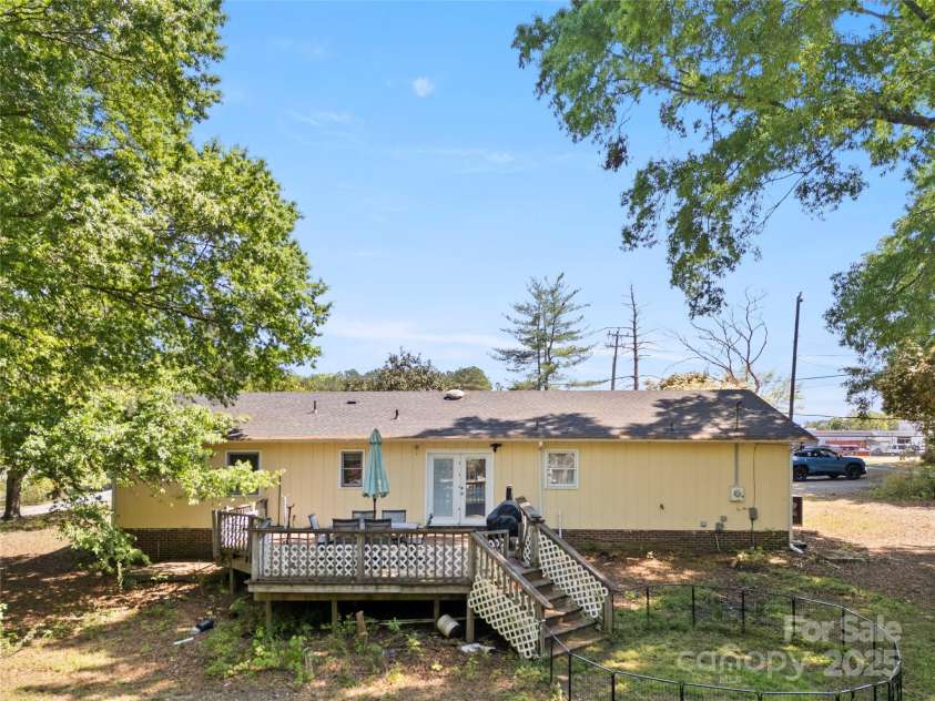 2115 Fowler Secrest Road, Monroe, NC 28110.  MLS# CAR4242797, YatesRealty ID 13850. 