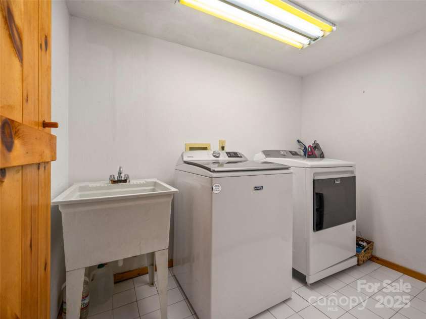 1549 Rixhaven Drive, Saluda, NC 28773.  MLS# CAR4216259, YatesRealty ID 13851. 