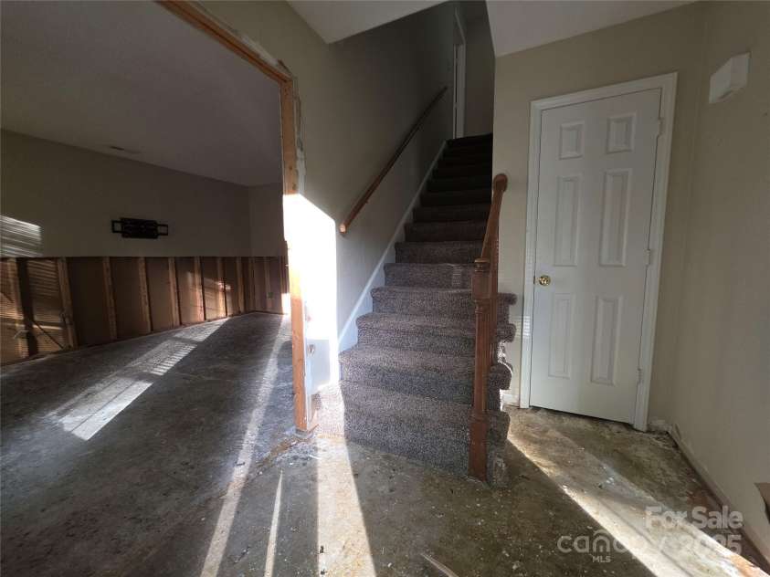 2105 Killarney Place, Charlotte, NC 28262.  MLS# CAR4257878, YatesRealty ID 13852. 