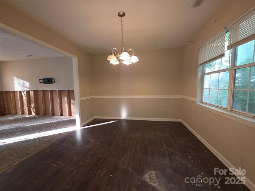 2105 Killarney Place, Charlotte, NC 28262.  MLS# CAR4257878, YatesRealty ID 13852. 