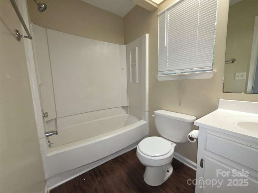 2105 Killarney Place, Charlotte, NC 28262.  MLS# CAR4257878, YatesRealty ID 13852. 
