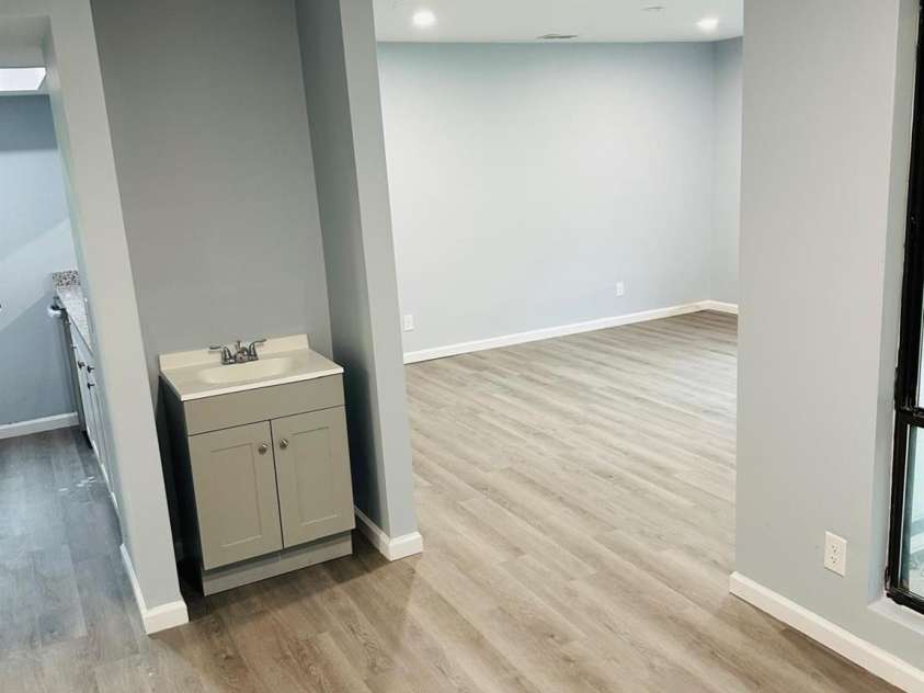 8029 Cedar Glen Drive, Charlotte, NC 28212.  MLS# CAR4257927, YatesRealty ID 13856. 