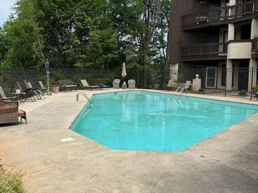 8029 Cedar Glen Drive, Charlotte, NC 28212.  MLS# CAR4257927, YatesRealty ID 13856. 