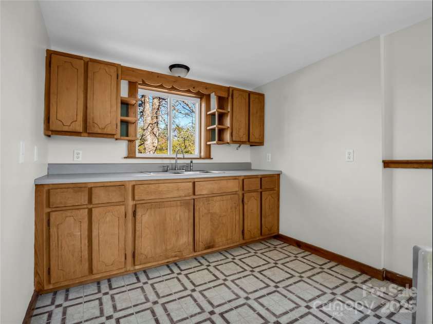 256 Honey Wagon Drive, Rutherfordton, NC 28139.  MLS# CAR4209865, YatesRealty ID 13858. 