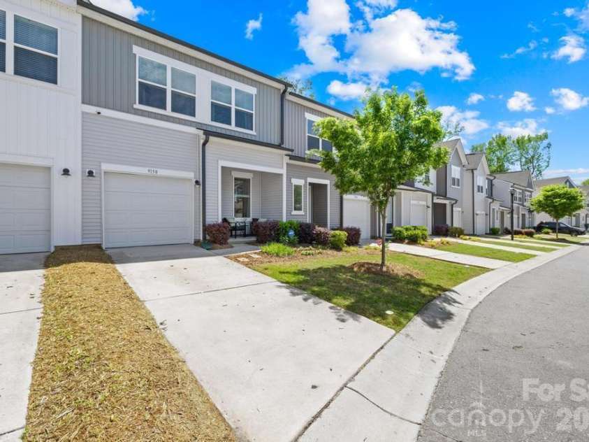 9158 Widden Way, Charlotte, NC 28269.  MLS# CAR4372264, YatesRealty ID 13858. 