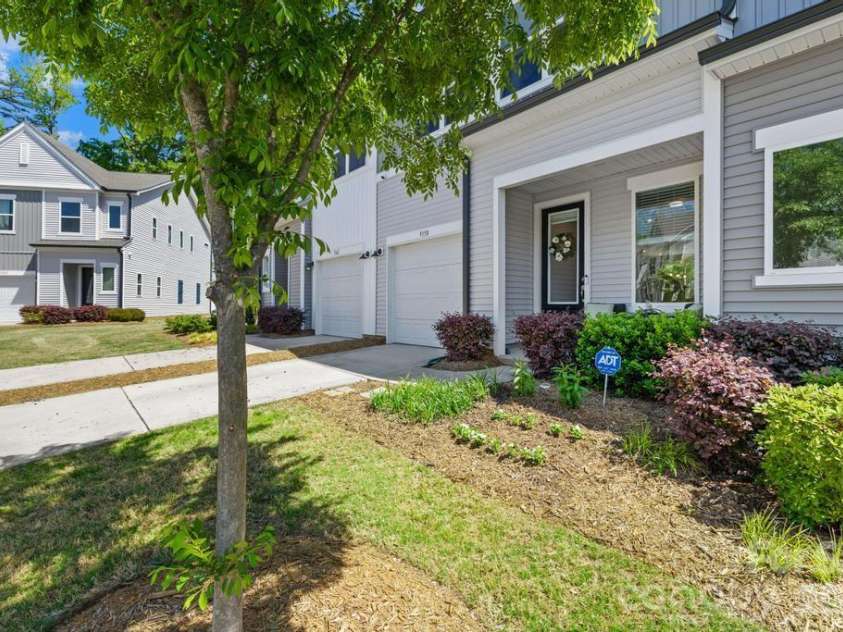 9158 Widden Way, Charlotte, NC 28269.  MLS# CAR4372264, YatesRealty ID 13858. 