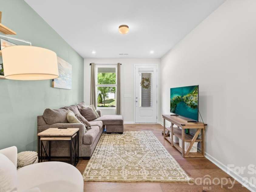 9158 Widden Way, Charlotte, NC 28269.  MLS# CAR4372264, YatesRealty ID 13858. 