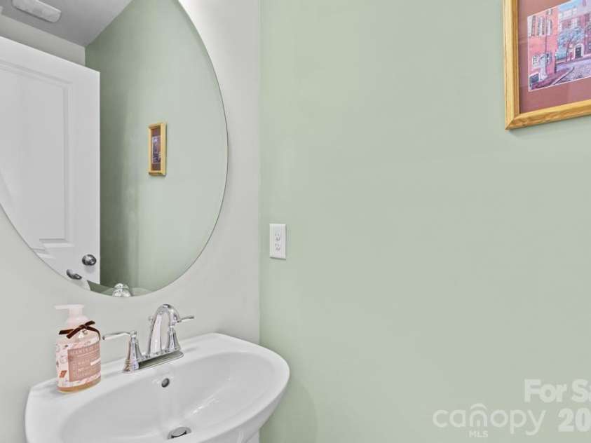 9158 Widden Way, Charlotte, NC 28269.  MLS# CAR4372264, YatesRealty ID 13858. 