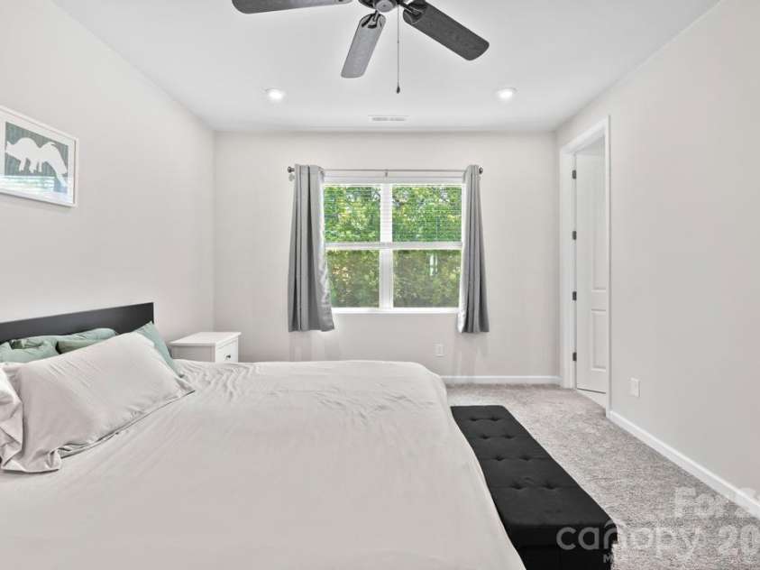 9158 Widden Way, Charlotte, NC 28269.  MLS# CAR4372264, YatesRealty ID 13858. 