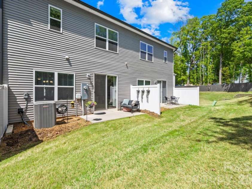 9158 Widden Way, Charlotte, NC 28269.  MLS# CAR4372264, YatesRealty ID 13858. 